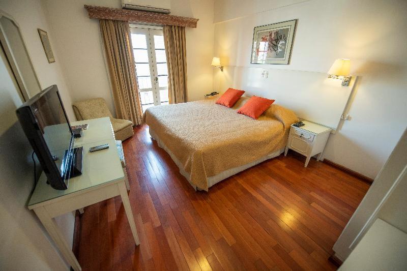 Hotel Cecilia Asuncion Szoba fotó